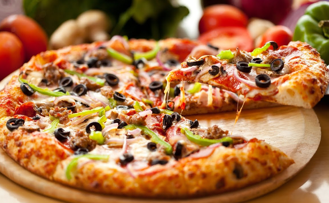 Chicken Hot & Spicy Pizza (Capsicum, Mushroom, Black Olives, Chicken)